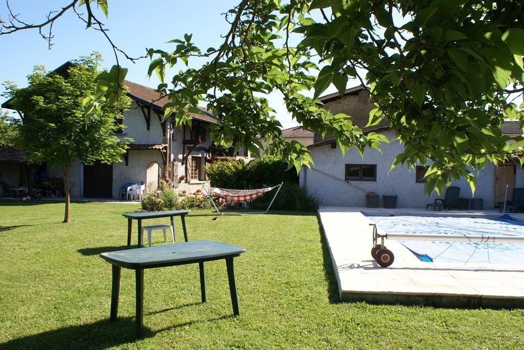 Gites de La Croisée des Chemins - Piscine Chauffée - Spa, Hammam et Sauna Izeaux Esterno foto