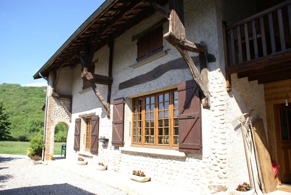 Gites de La Croisée des Chemins - Piscine Chauffée - Spa, Hammam et Sauna Izeaux Esterno foto